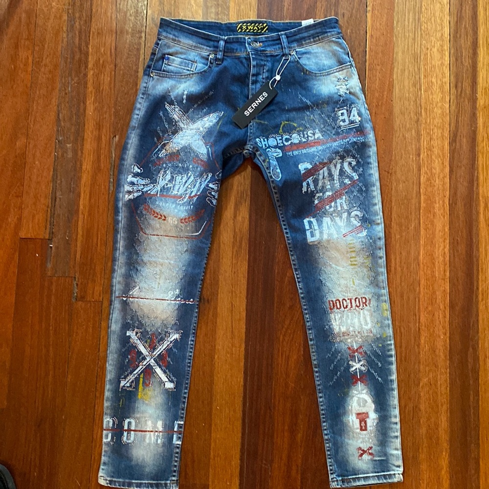 Men’s Sernes, “Rocker Style” Denim, Size 32, Skinny Tapered Fit. Blue Wash